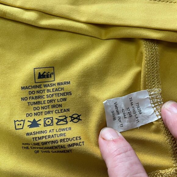 REI Mens XL Short Sleeve Active Outdoor Hiking T-Shirt Recycled Polyester *READ* - Picture 4 of 8